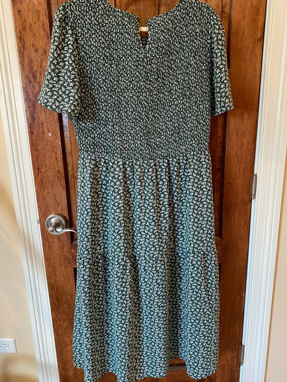 Women’s Ellakoko Smocked Waist Short Sleeve Floral Midi Dress - Green - Picture 11 of 11
